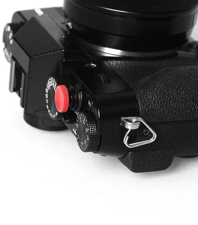 Alt view image 4 of 4 - 3X Camera Shutter Release Button l For Fujifilm XT30 XT20 XT10 XT3 XT2 XPRO2 X100F X100T RX1R RX10IV Leica(Red)