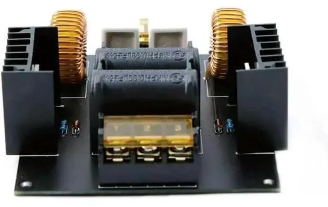 Alt view image 2 of 5 - Induction Heating Module Heat Generation high-Power high-Voltage Generator Drive Board DC12V 20A Tapless ZVS
