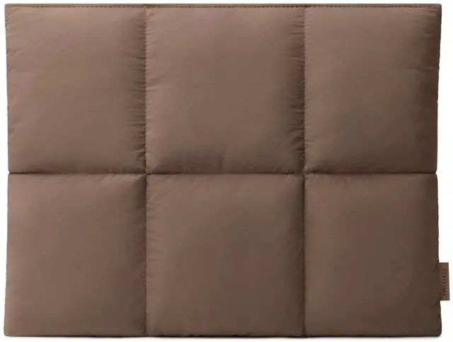 Main image of Comfyable Puffy Laptop Sleeve 13 Inch 14 Inch, Quilted Puffer Laptop Carrying Case, Pillow Case Compatible with MacBook Air M4 2025 M3 M2 M1, MacBook Pro M4 Pro/Max, Mocha Brown