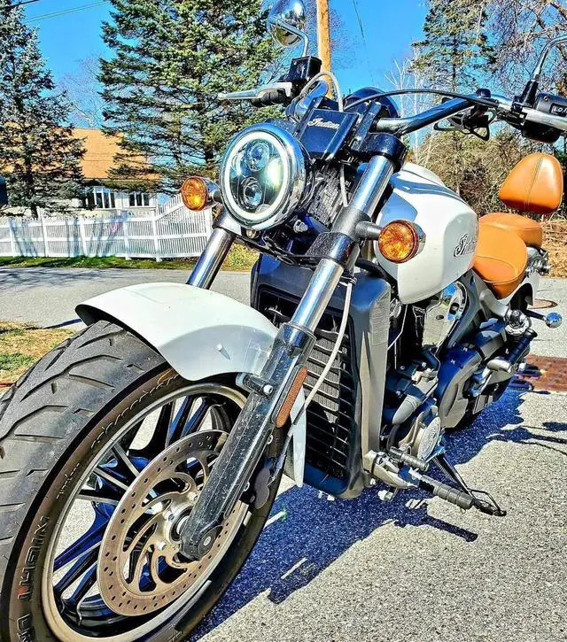 Alt view image 6 of 7 - 8900BH 5-3/4 5.75 Inch Headlight with White Halo Ring Compatible With Harley Davidson and Indian Motorcycles - Generation II/Black Kit