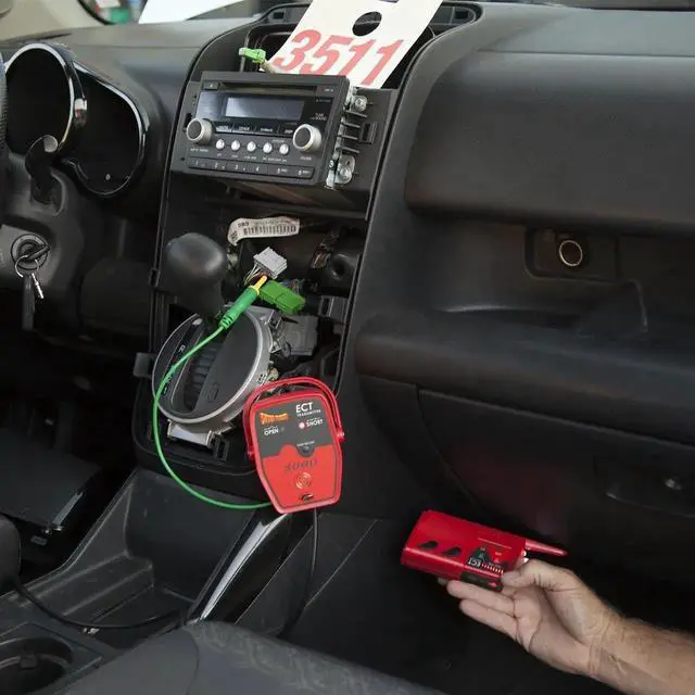 Alt view image 4 of 6 - ECT3000B Short/Open Circuit Finder in Automotive Diagnostics - Tool Only (no Accessories or )