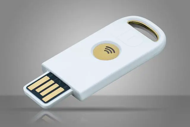 Main image of uTrust FIDO2 NFC Security Key USB-A (FIDO, FIDO2, U2F, WebAuth)