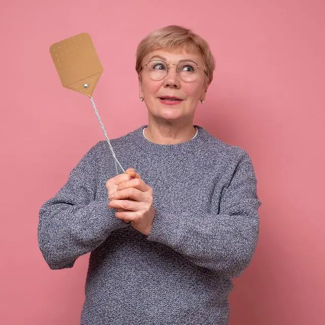 Alt view image 6 of 7 - Zopeal 4 Pcs Sturdy Leather Fly Swatter 17 Inch Long Handle Manual Swat Heavy Duty Metal Handle Flyswatter Rustic Fly Swatter for Indoor Outdoor(Royal Blue, Black, Khaki, Dark Brown)