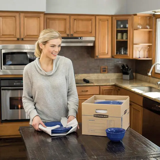 Alt view image 6 of 7 - Bankers Box Kitchen Kit Moving Box 1 Pack, Dividers and Cushions, Reinforced Handles, Tape-Free Assembly, Box with Lid, 15-in x 12-in x 10-in (7710701)