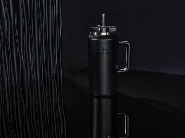 Alt view image 5 of 6 - Quencher H2.0 Tumbler with Handle & Straw 64 oz | Flowstate 3-Position Lid | Large Capacity for Travel & Sports | Insulated Stainless Steel Cup | BPA-Free | Black 2.0