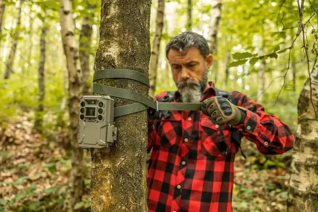 Alt view image 3 of 6 - 128GB 2-Pack Outdoors FHD microSDXC UHS-I Memory Card (2x128GB) with SD Adapter - Up to 150MB/s