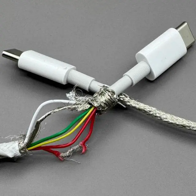 Alt view image 3 of 5 - 50CM short-length factory-made dual TYPE-C charging data cable with 60Wfast charging function. Suitable for iPhone 16 Pro/15