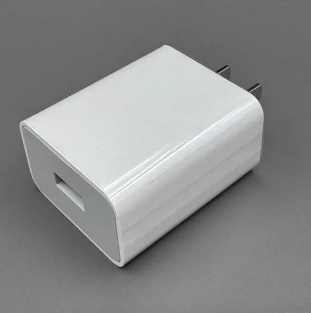 Main image of New originalQc3.0 fast charging UsB charger 18Wsuitable for power banks, Android phones, tablets, pure white