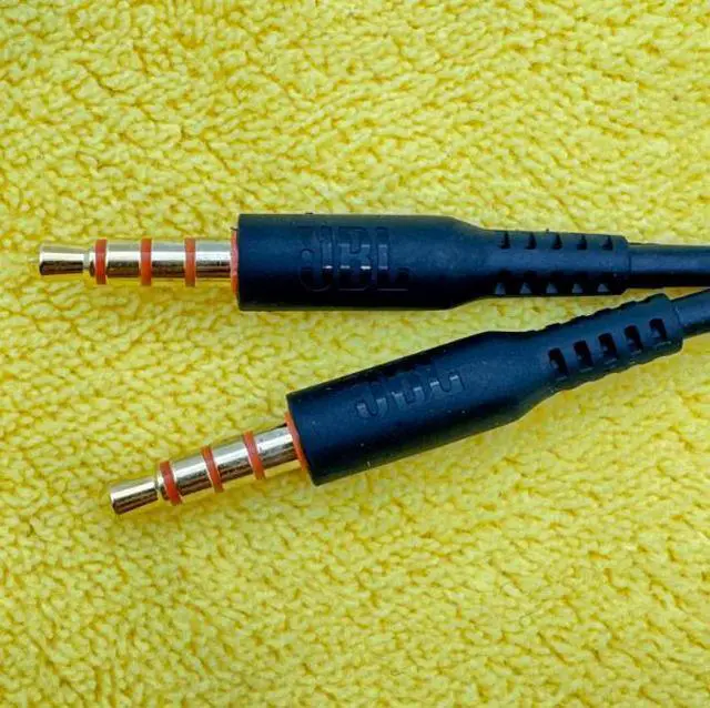 Alt view image 4 of 5 - Suitable for original 1.2-meter3.5mm four-joint plug microphone live sound card connection cable forrecording audio lines