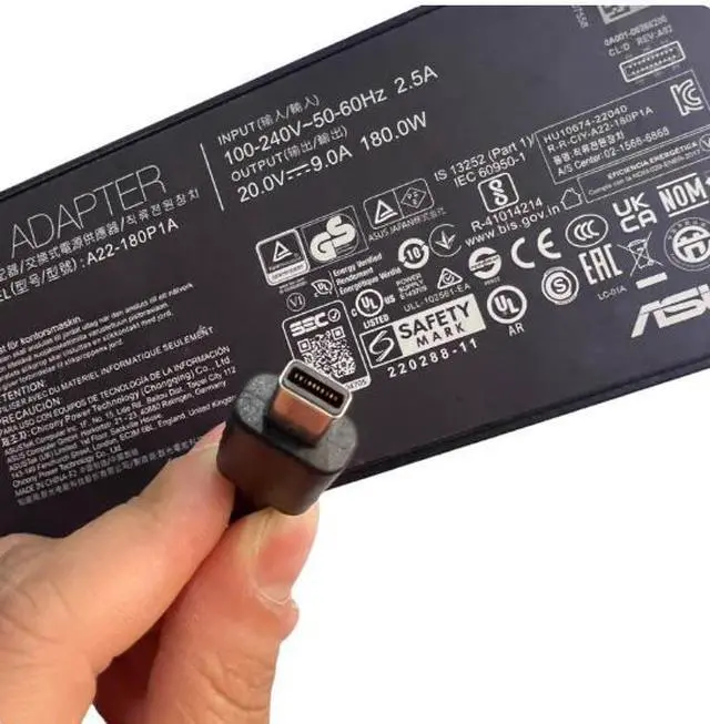 Alt view image 4 of 4 - 20V9/10/12A adapter 240W