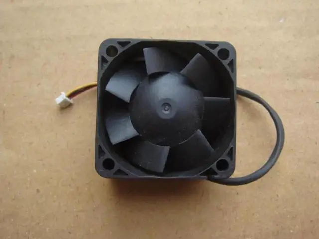 Alt view image 3 of 6 - Taiwan For Sunon PSD1204PQB1-A 4CM 40MM 40*40*28MM 4*4*2.8CM 4028 12V 4.7W 3 lines server inverter cooling fan