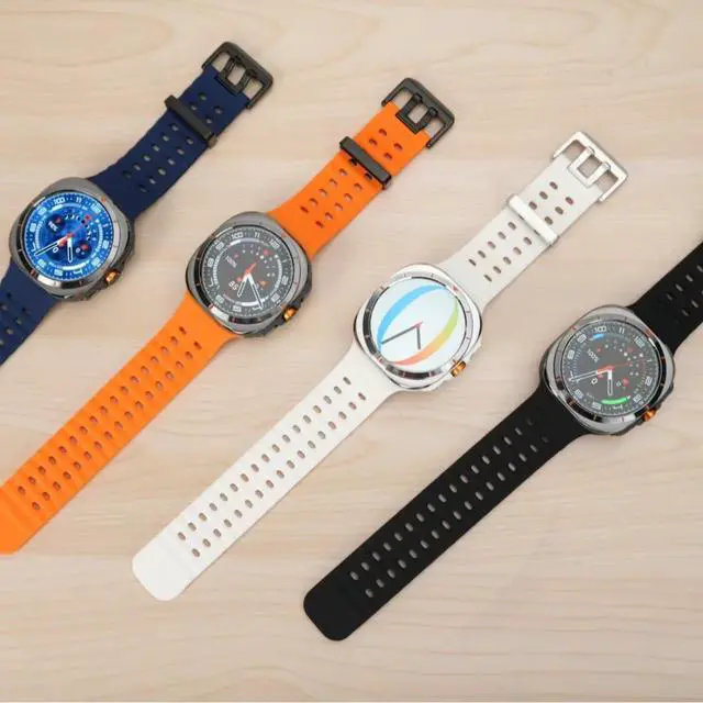 Main image of Smartwatch remote selfie heart rate and oxygen level monitoring fitness watch white