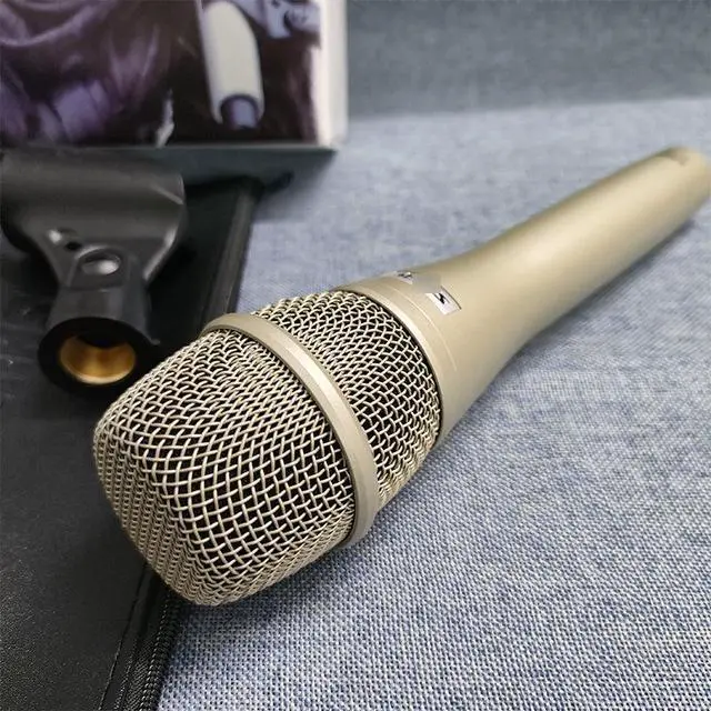 Alt view image 4 of 5 - High-end KSM9HS wired dynamic microphone - ideal for home karaoke recording, live streaming and professional use.