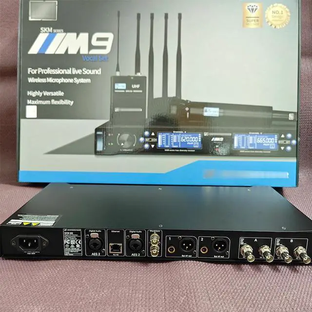 Alt view image 2 of 5 - SKM9 wireless microphone - one for two users, true diversity for stage performances, singing, wedding ceremonies, and hosting events. European standard power supply