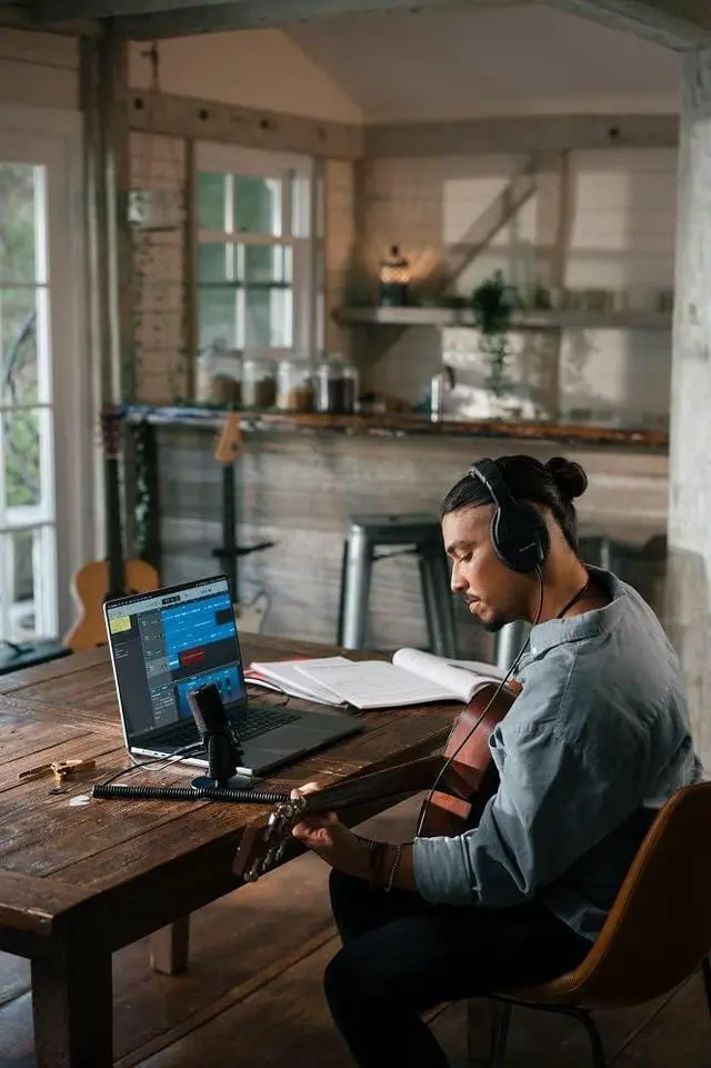 Alt view image 7 of 7 - Professional Profile - USB Cardioid Condenser Microphone & Table Stand, 1.2 m USB-C Cable - Mute Button, Built-in Headphone Jack, Gain, Mix & Volume Control, for PC & Mac,Black