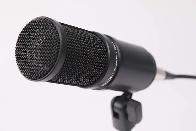 Alt view image 2 of 4 - ZDM-1 Dynamic Podcasting Microphone