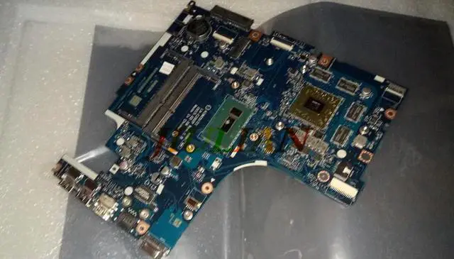 Main image of AIWZ0/Z1 LA-C282P 8S5B20J23673 For Z51-70 laptop Motherboard 5B20J23673 W/ I5-5200 2G TRBL3D SYSTEM BOARDS