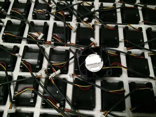 Main image of 9GV0412P3J071 12V 0.60A 40*40*28MM 4CM Cooling fan