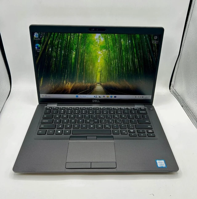 Main image of Dell Latitude 5400 14" Full HD Laptop Intel Core i5-8265U 1.60GHz 16 GB RAM 256 GB SSD Intel UHD Graphics 620 Windows 11 Pro