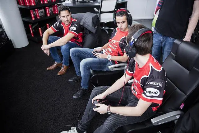 Alt view image 7 of 7 - Trust GXT 322 Dynamic Headset