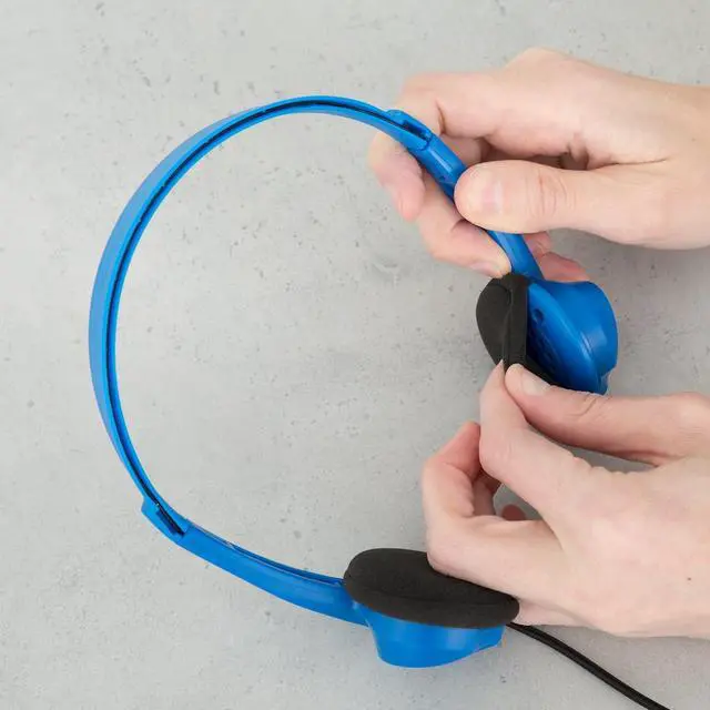 Alt view image 4 of 6 - Egghead Heavy-Duty Kids' Stereo Headphones with Ear Cushions and 4'3" Cord, Adjustable Tangle-Free Over-Ear Stereo School Headphones, Pack of 20, Blue