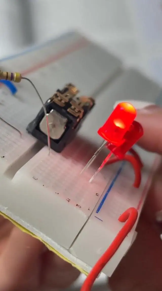 Alt view image 5 of 7 - Make: Electronics 3rd Ed Kit 1 Economy - Beginner, Intermediate, & Advanced (Teen - Adult) Component Pack for The Experiments in Make: Electronics 3rd Ed by Charles Platt - Covers Sections 1-3