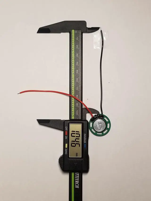 Alt view image 5 of 5 - 1in Speaker 26mm 8 ohm 1/4 Watt (0.25w) Nominal / 1/2 Watt (0.5 w) Maximum Power Output - Green Plastic Shell with 4 in (104 mm) Wires