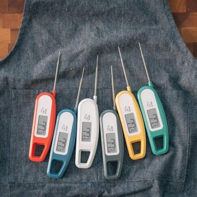 Alt view image 5 of 6 - Lavatools Javelin® Ultra-Fast 3-Second Digital Instant Read Meat Thermometer for Grill and Cooking, 2.75" Probe, Compact Foldable Design, Large Display, IP65 Water Resistant, NSF Certified Maize