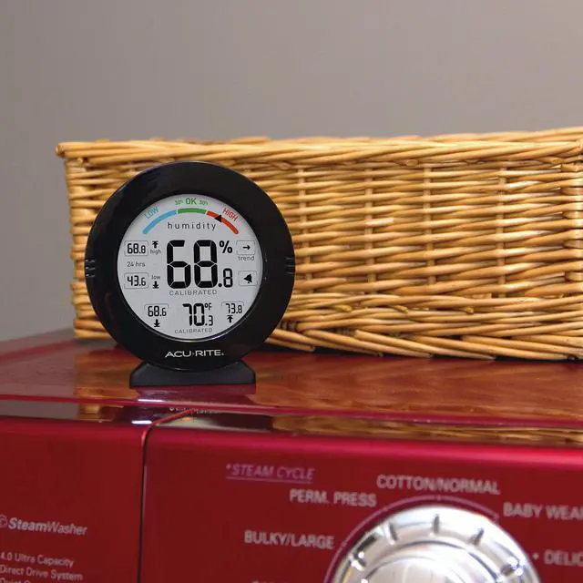 Alt view image 5 of 5 - AcuRite 01080M Pro Accuracy Temperature and Humidity Gauge with Alarms, Black