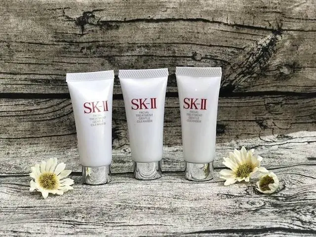 Alt view image 4 of 7 - SK-II Essential Travel Kit (4 Items With Box)