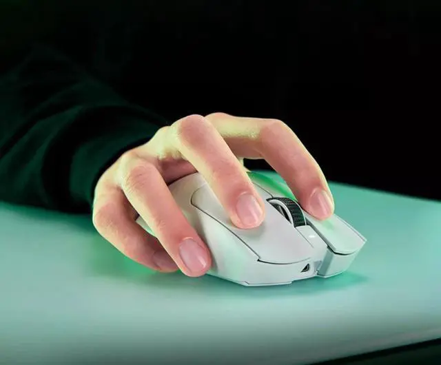 Alt view image 4 of 5 - Viper V3 Pro Wireless Gaming Mouse:35K DPI Optical Sensor - 55g Ultra-lightweight - 95 Hr Battery - 6 Programmable Buttons - White