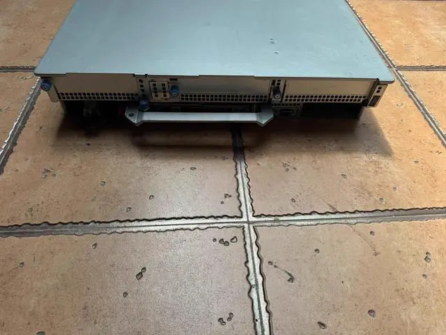 Alt view image 3 of 4 - Dell R750 Server - 2U, No CPU, No Heatsink, Diskless, No RAID Card, No Power Supply