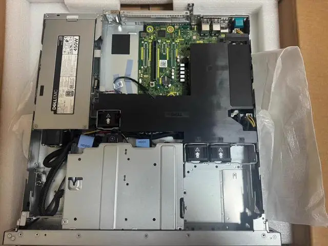 Alt view image 3 of 4 - Dell R260 Server (2 Bays 3.5") - E2414 Option, No CPU, No Disk, 450W Single Power Supply