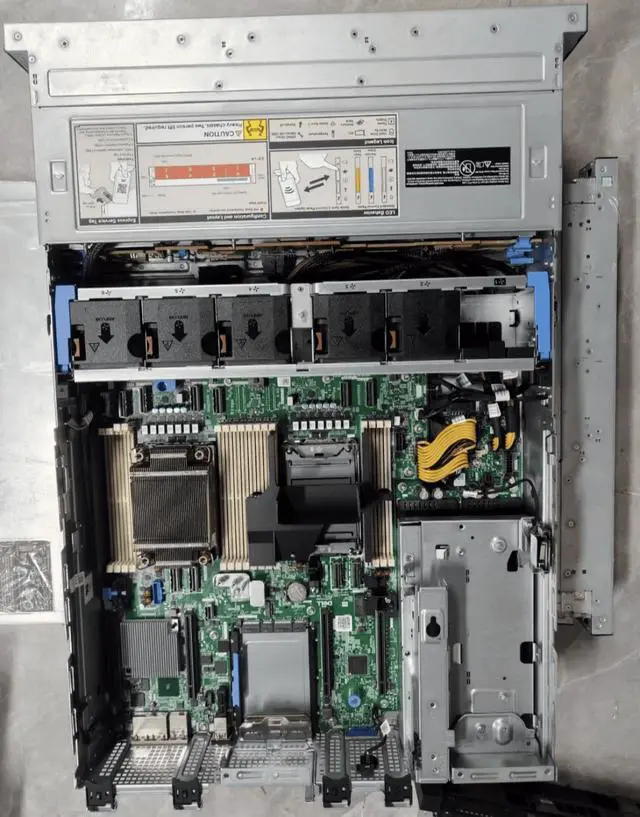 Alt view image 4 of 6 - Energy - Efficient Dell R760 Server: Low Power, No CPU, Heatsink, Disk, RAID Card or Power - Perfect for Custom Configurations