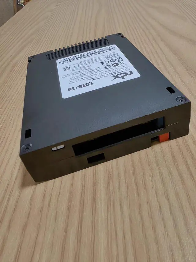 Alt view image 4 of 6 - 46C2335 IBM RDX 1TB Removable Data Cartridge 3 Years Warranty