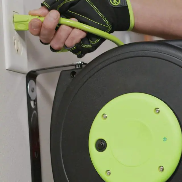 Alt view image 5 of 7 - Retractable Extension 16/3 AWG 25' Electric Cord Reel, ZillaGreen, FZ8160253