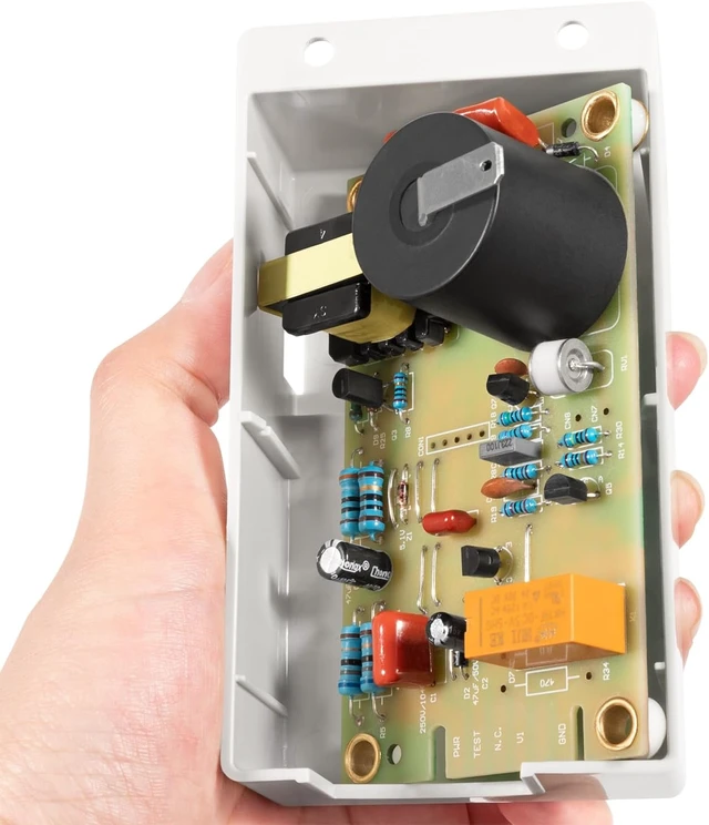 Alt view image 6 of 7 - 520814 Control Circuit Board for Suburban RV Water Heater SW6DE & SW10DE