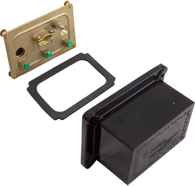 Alt view image 2 of 7 - Light Junction Box with (3) 1/2" Ports & Brass Base