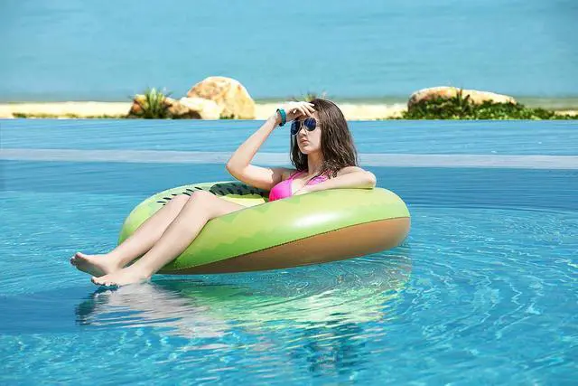 Alt view image 6 of 7 - Giant Kiwi Pool Party Float Inflatable Pool Floats Tube Rafts with Fast Valves Summer Beach Swimming Pool Lounge Decorations Toys for Adults & Kids