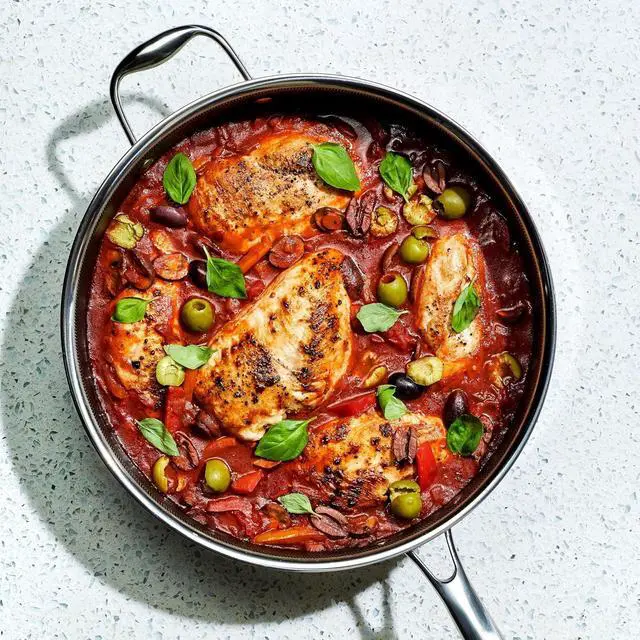Alt view image 2 of 7 - HexClad 5.5 Quart Hybrid Nonstick Deep Sauté Frying Pan with Lid, Dishwasher and Oven-Safe, Induction Ready, Compatible with All Cooktops