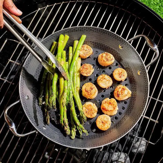 Alt view image 2 of 7 - Hybrid Nonstick BBQ Grill Pan, Dishwasher-Friendly, BBQ and Oven-Safe Up to 900°F