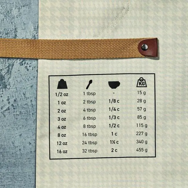 Alt view image 3 of 6 - HexClad Eco Modern Chef Apron for Cooking and Grilling, Professional HexTwill Fabric Aprons with Pockets