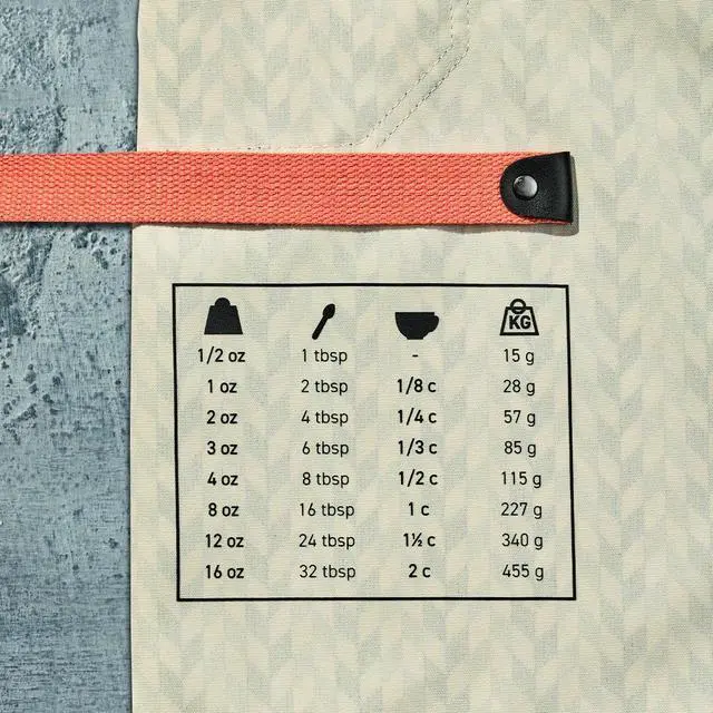 Alt view image 3 of 6 - HexClad Eco Modern Chef Apron for Cooking and Grilling, Professional HexTwill Fabric Aprons with Pockets