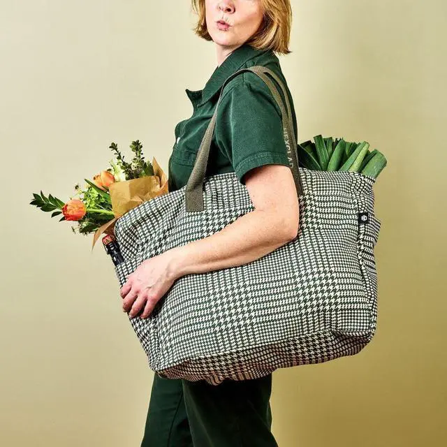 Alt view image 3 of 6 - HexClad Everything Everywhere Bag Recycled rPET Tote with 8 Pockets, Shoulder & Hand Straps, Machine Washable