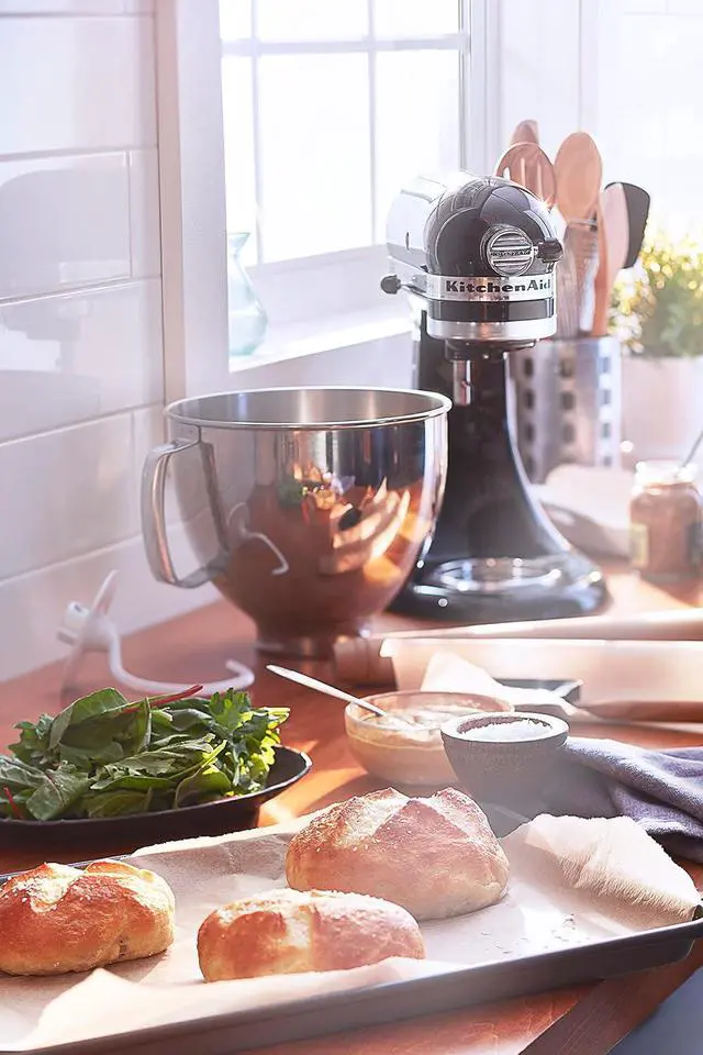 Alt view image 4 of 7 - KitchenAid Artisan Series 5 Quart Tilt Head Stand Mixer with Pouring Shield KSM150PS, Onyx Black