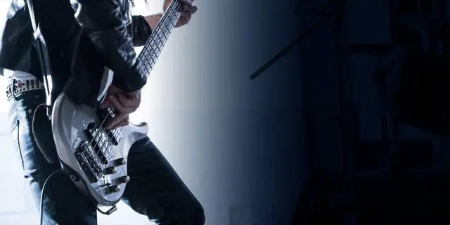 Alt view image 2 of 5 - Yamaha TRBX304 WH 4-String Electric Bass Guitar
