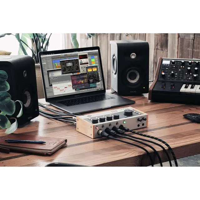 Alt view image 7 of 7 - Universal Audio Volt 476p USB Audio Interface