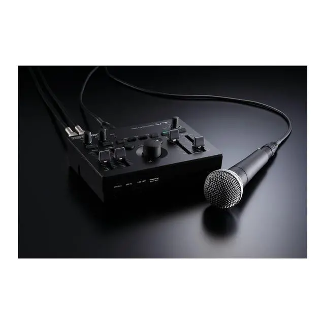 Alt view image 6 of 6 - Roland VT-4 Vocal Transformer, Black