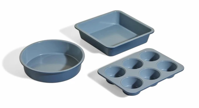 Main image of Wonder Oven Bakers Kit, 3-Piece Round, Square & Muffin Pan Set