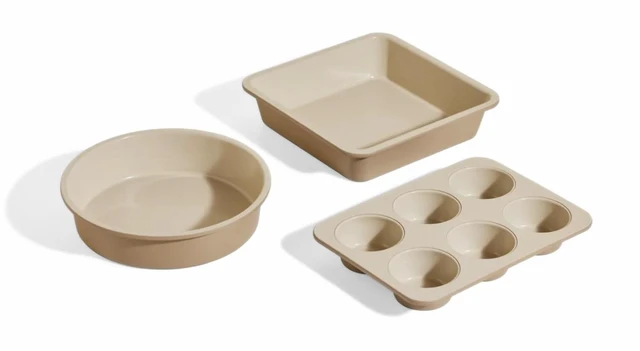 Main image of Wonder Oven Bakers Kit, 3-Piece Round, Square & Muffin Pan Set